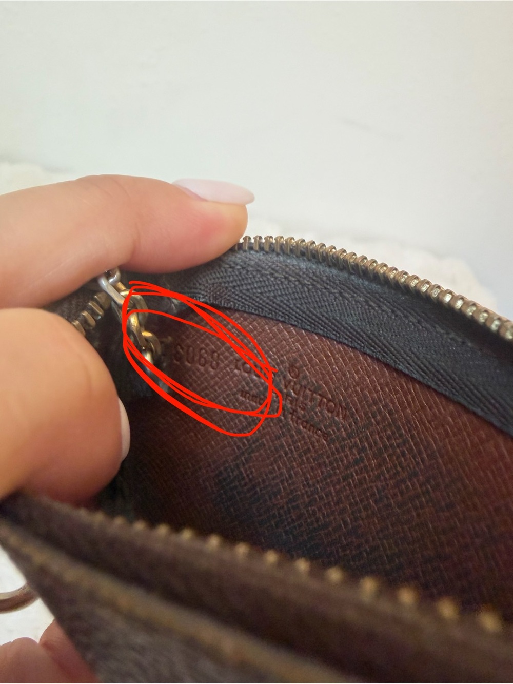 AUTHENTIC Louis Vuitton monogram key pouch - Picture 5 of 5